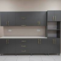 كاونتر خشب MDF • فاترينا ٢٫٥م • سنك مرمر ١٫٢٠م
