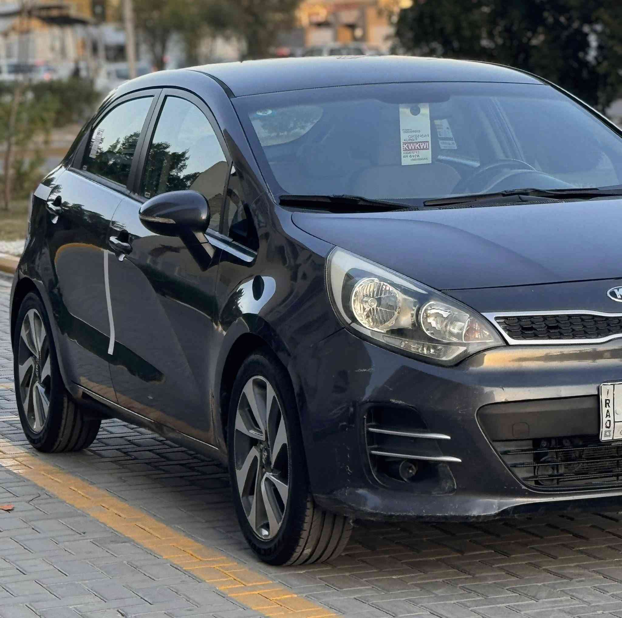 السلام عليكم 
كيا ريو خليجي 2015 استلام شركه الدولية ✅
رقم بغداد بأسمنه تحويل مباشر 
ماشيه 117 كيلو حقيقي 
صبغ بنيد ودعاميه  فقط وبارد قليل بالجاملغات الخلفيه 
سونار مرفق بالمنشور 

مواصفات : ( تحكم استيرن ، حساسات ، اشاير مري ، مري شفط ، ويل كب 17 )  وباقي المواصفات المعروفه 

السعر : 83 وبيها مجال بسيط 
العنوان : بغداد / الكرخ / حي الحسين 
الهاتف : ***********  ( متوفر واتساب ) ❇️
