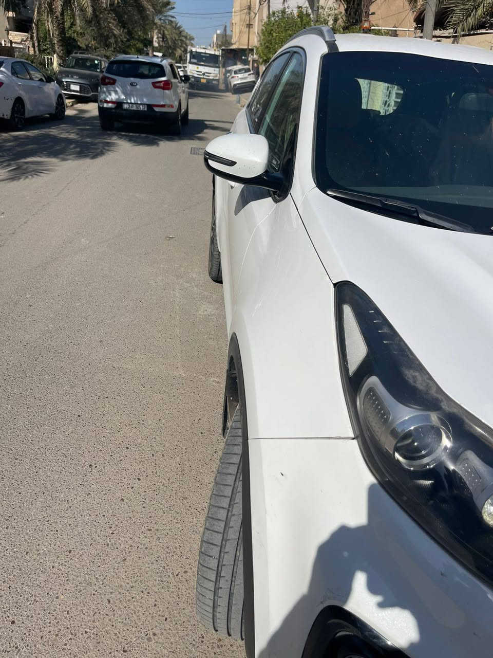 سلام عليكم سبورتج للبيع موديل 2019 بيها بارد بس بل باب الخلفي ودعامية مصبوغة والسيارة مفتوح محركها بس قبق والفات سعرها 180 
***********
