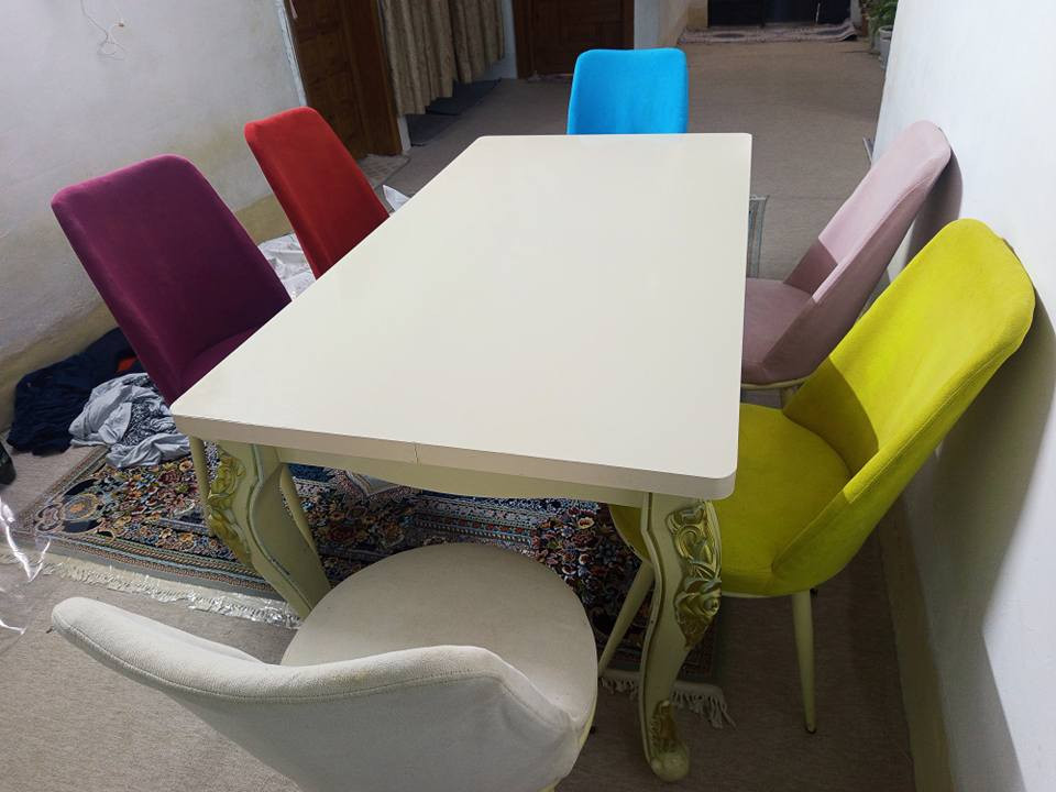 میزی نان خواردن 6 کورسی اسلی تورکیە موادی اسلیە زۆر توندە کورسی ملەوەن سعرم داناوە مجالەکی برایانەی تیدایە شوین شەقلاوە أربيل, العراق


**إذا كنت صاحب هذا الإعلان وتريد حذفه لأي سبب، رجاءا أرسل رسالة إلى الدعم الفني**