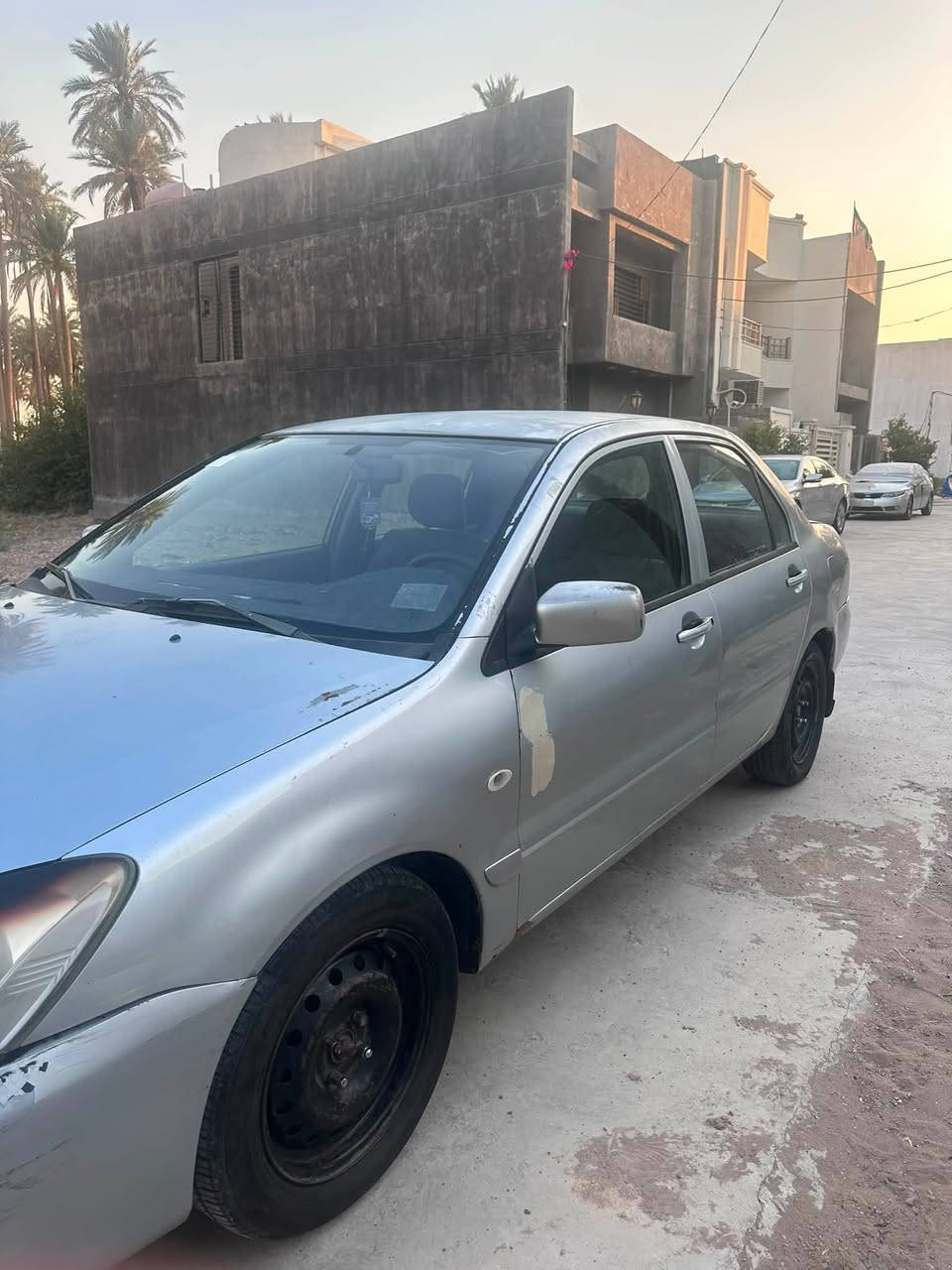 سلام عليكم
لانسر موديل 7  محرك جديد الفين ضرر قطعتين فقط  سعر 72 بيهة مجال   مكاني ديالى الكورنيش تواصل واتساب

***********
