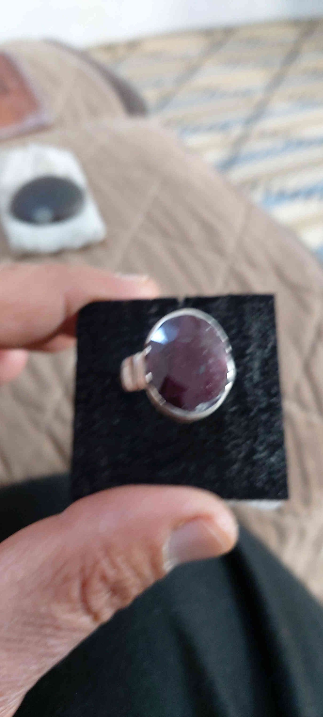 محابس قديمه صياغه ثقيله واحجار ثمينه اصليه ..العنوان ميسان/وهذا رقم الموبايل/واسعار مختلفه يوجد واتساب فقط الشراي يدخل خاص تحياتي للجميع/*********** للعلم مو بياع شراي .محابس مقتنيهن
