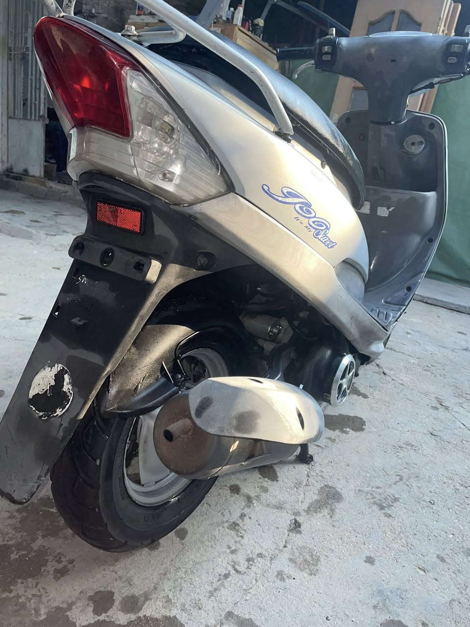 ￼ سلام عليكم دراجة ماكس منغولي دراجة مكفوله كفالة عامة وخير من الله مكينه ناعمه الدراجة صار لها شهرين من منزلها من الرمبا السعر ٦٥٠ وبيها مجال بصيط مكاني بغداد حي الجامعه للاستفسار ***********￼
