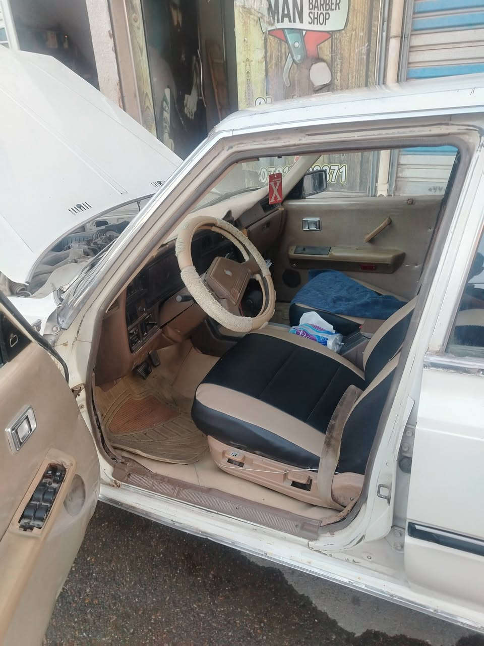 سوبر ٨٢ محرك ٢٥٠٠
تبريد شغال السياره بأسمي
سنوية لل ٣١
السعر ٤٧ 
المكان بغداد الغزالية
للتواصل ***********
