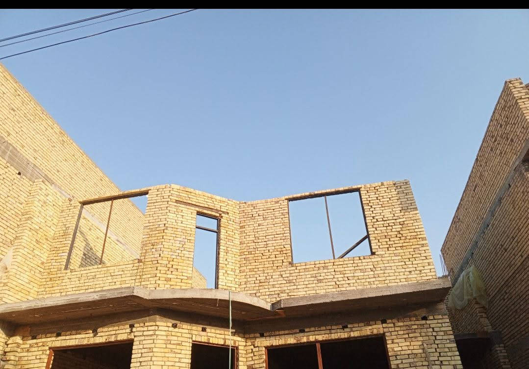 خلف بناء متفرغ حاليا 
شغل درجة اولى 
***********
