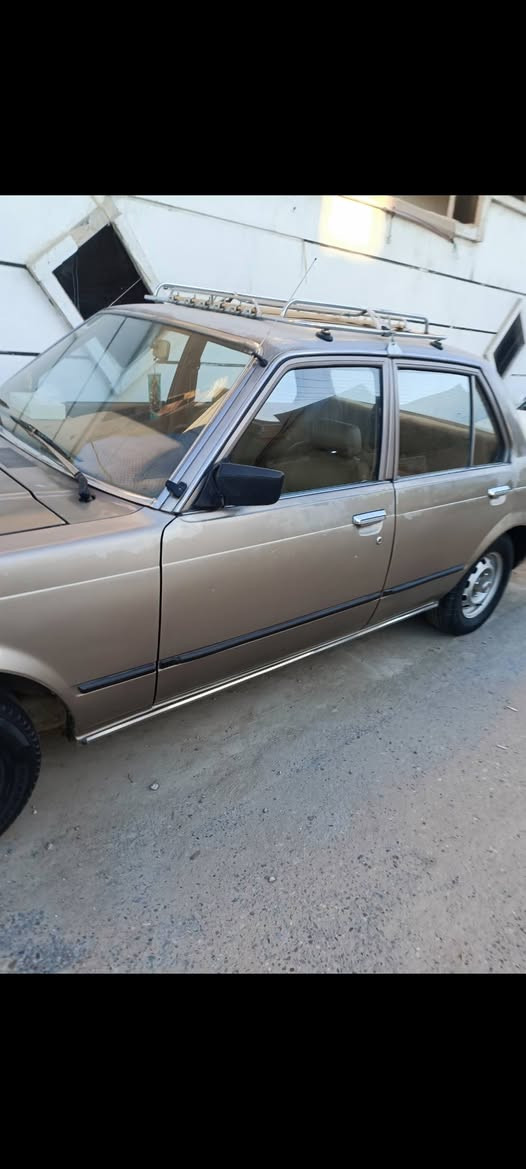 سلام عليكم من رخصة الادمن للبيع كرونة موديل 82 مسجلة بلادية رقم نينوى مشروع وطني شرط التحويل موجودة بغداد السعر 50 ورقة ت ***********
