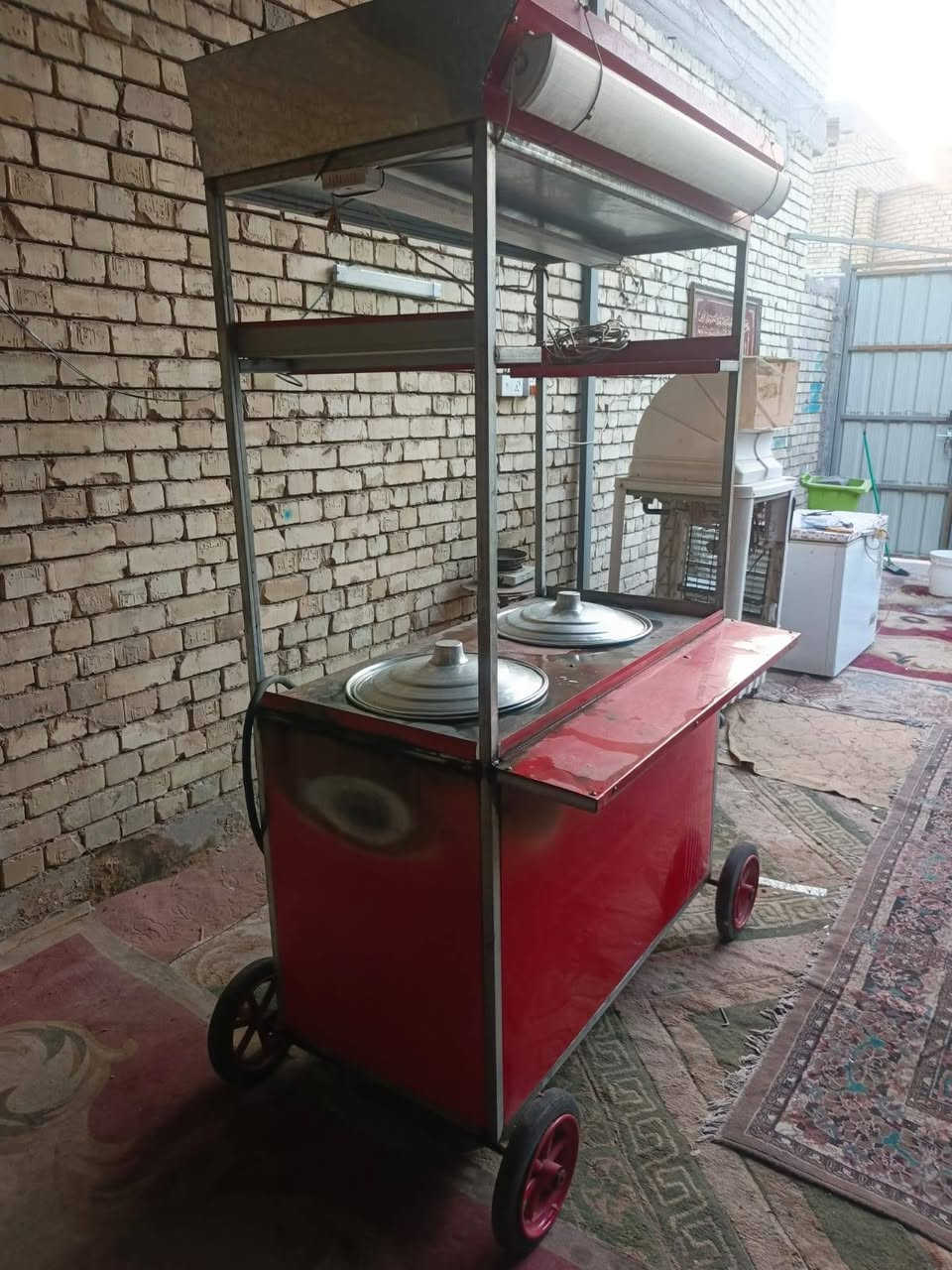 عربانه مال لبلبي سعرها ١٥٠ الف وصوبات الوحده ع ٣٥ الف والعربانه سعرها ٧٥ الف والمشايه سعر الوحده ٥٠ الف المكان بغداد نهايه حي أور سبع قصور شارع ابو علي واتساب *********** اتصل واني بخدمتكم تره ماارد ع التعليقات الشراي يتصل تحياتي للجميع
