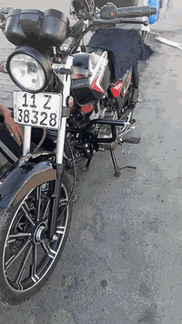 السلام عليكم دراجه شايلك موديل 2023 ماشيه 92 مكفوله مرقم بغداد انجليزي سعر 1,900 مكاند الدراجه بغداد الشعب..***********
