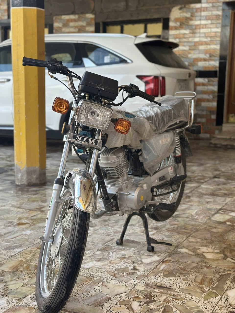 السلام عليكم
دراجه نامه امتياز أخت الشلامجه باب اول  موديل 2025 صارلها سبوع من طالعه من الوكيل أوراق أصوليه ترقيم ثاني يوم 
سعرها مليون و650قفل الرقم ***********
