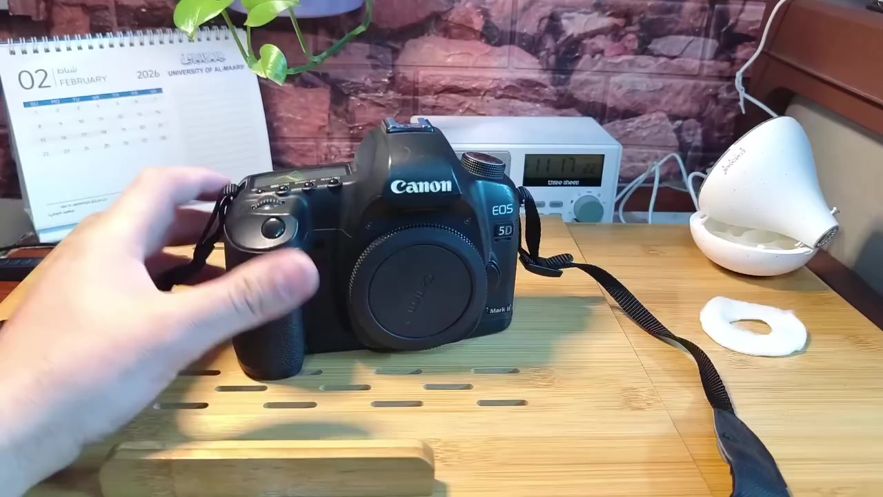 كاميرا كانون 5D MARK II نظيفة
***********
***********‬‏
السعر 300 وبيها مجال
