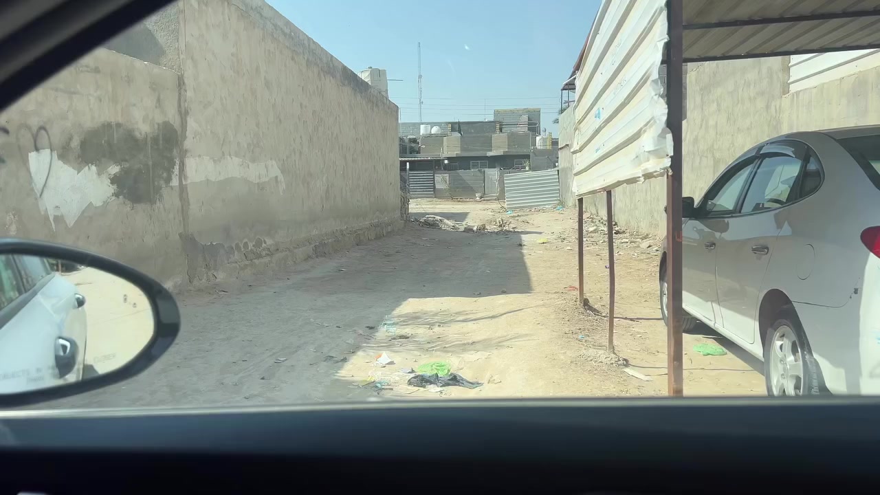 قطعة طابو صرف (ملك) 
مساحة 152م  الواجهه 7م 
بالقرب من مستشفى الحسينية العام ومن مدرسة (الهفاف الراسبي) متوفر كافة الخدمات 
وكما موضح في الفيديو
في كربلاء الحسينية العطيشي حي الرسول 
للاستفسار اكثر الاتصال على الرقم 
***********
***********
