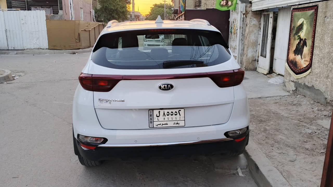 السلام عليكم كيا سبورتج.                                                موديل 21خليجي                  كفالة عامة محرك 2000دوش   شاشةاصلية كامرةخلفية.  ويل 19مخمل. حمصي ارضيات. مدوشمةجلد  قطعتين تبريد حساسات خلفي تحكمات ستيرن مرايا جانبية شفط واشاير بالمري اريل اتفكيشن ماشية70الف مكان بغداد السعر 195.    والأتصال على هذا الرقم ***********
