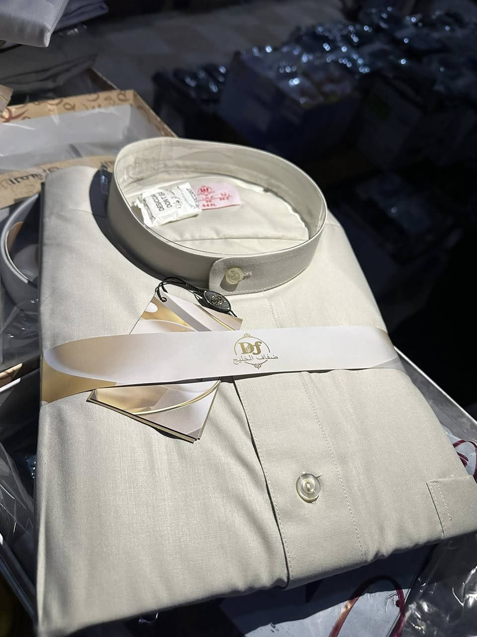 يتوفر لدينا دشداشة حجم خاص وكذلك گلبية حجم خاص مثل ما موضح بالصوره قياس 64XL رسمي عرض 85 تلبس وزن ١٤٠ وفوك والاسعار مناسبه عنوان المحل📍سوق دلي عباس مقابل مركز الثاير 🔴محمد حمد للزي العربي

***********
