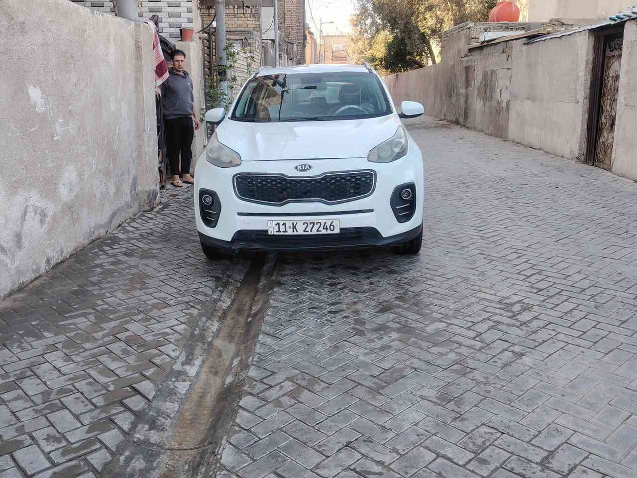 سبورتج خليجي مديل 2017 مكفوله من صبغ و التبديل سياره جديد عله وضع شركه ما بيه اي نقص التفاصيل كثر عل رقم عنوان بغداد سياره بسمي رقم *********** سعر( 180)
