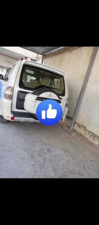 للبيع باجيرو موديل 2010 رقم قادسية مميز مشروع وطني ماشية 170 السعر 145...