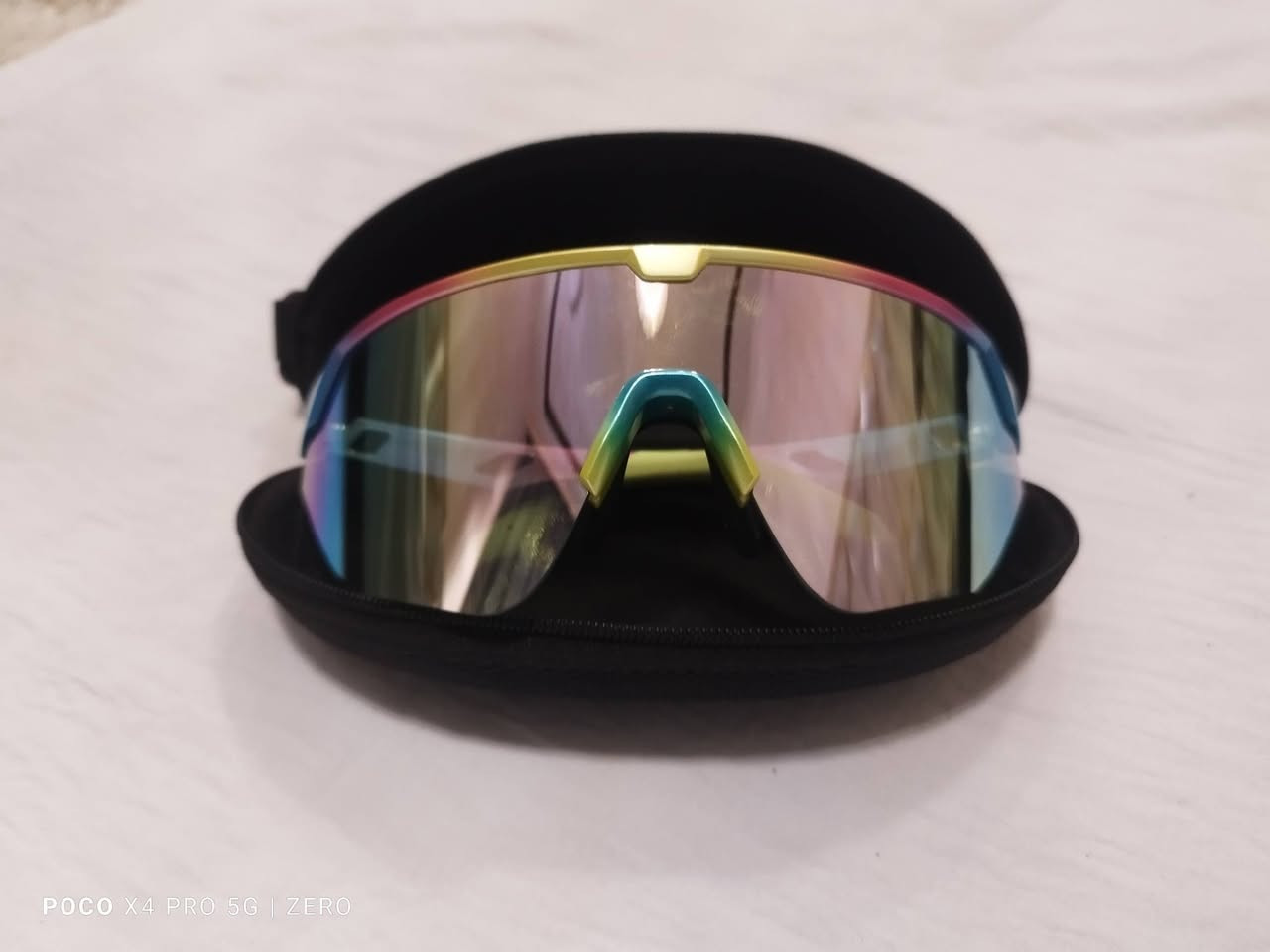 السلام عليكم
نظارات خفيفة ومريحة على العين عدسات عاكسة تحمي من أشعة الشمس اثناء القيادة

تفيد اهل الدراجات من ناحية الفائدة و الشكل جميل

السعر : قيم و اكتب سعرك


**إذا كنت صاحب هذا الإعلان وتريد حذفه لأي سبب، رجاءا أرسل رسالة إلى الدعم الفني**