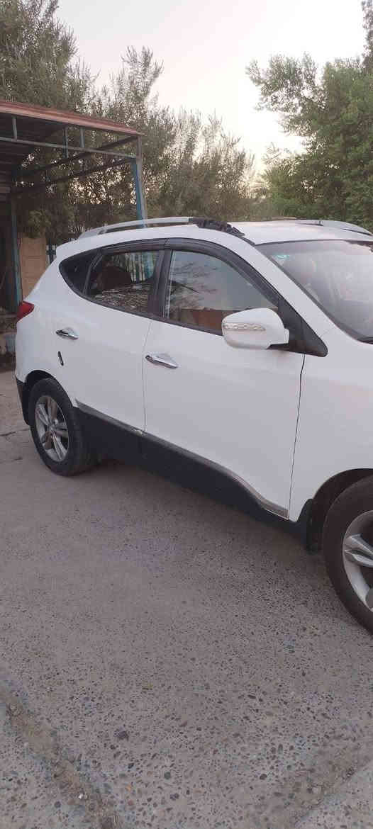 السلام عليكم توسان خليجي٢٠١٢ رقم بغداد مشروع وطني نضيفه محرك كير ممفتوح بيهه جاملغ وباب عكس السايق ومصلح عله البارد بدون ضرر داخلي ومصبوغه صفحه كامله لغرض الجماليه تبريد شغال اشاير بالمري داخله هزه رقم انكليزي سياره جاهزه مال جناي العنوان بغداد الكرخ تلفون ***********
