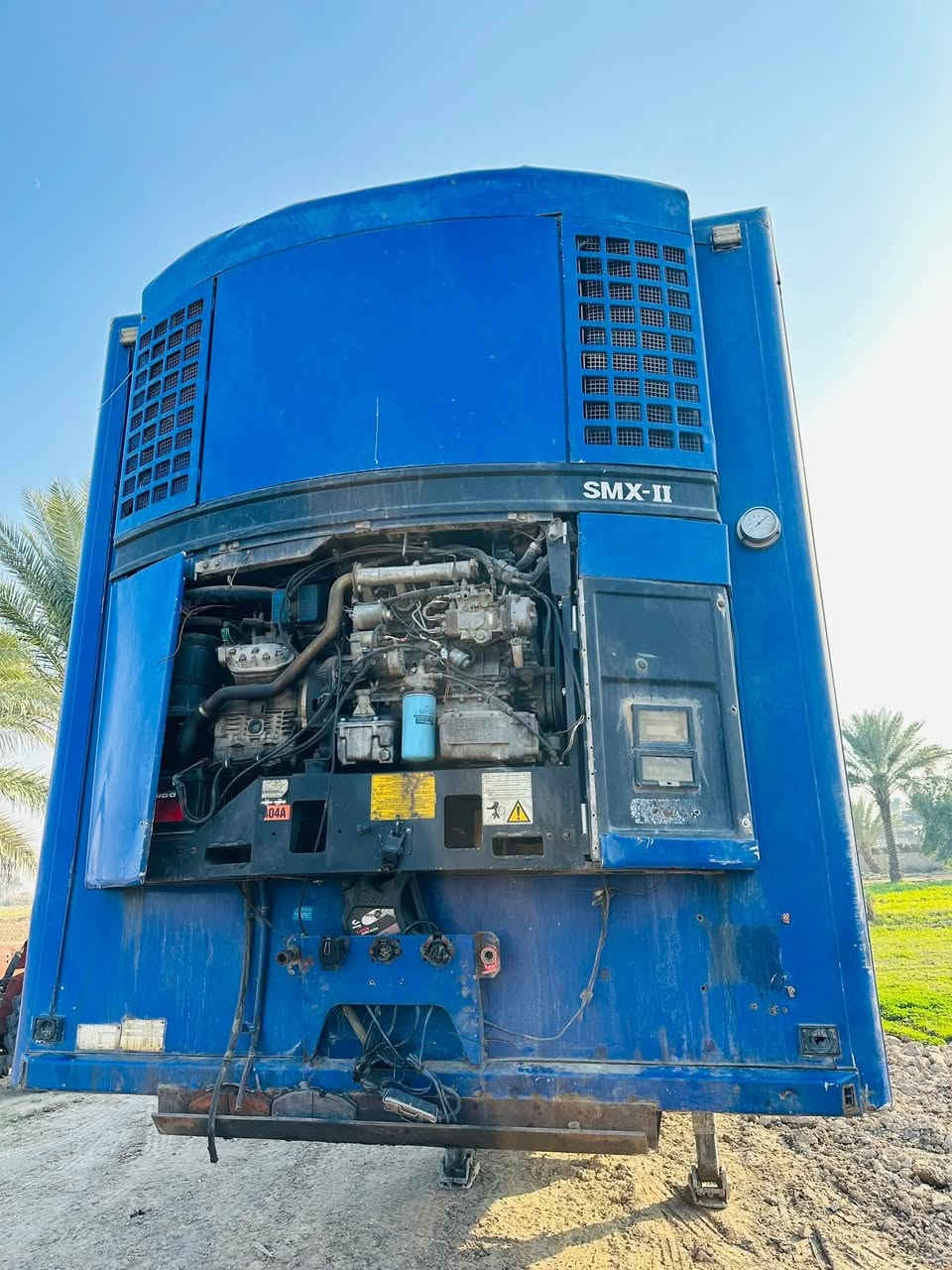 سلام عليكم للبيع براد كوجل ٢٠٠٣ 
سمك ٧ ونص 
ستندر محرك SMS شاشه ٢٠٠ محرك شركه مامفتوح
تخم تاير حداديه كامله غاز 134 شرط تنزيل براد كامل لشغل 
العنوان ابوغريب ابراهيم بن علي 
السعر ٧٥ وبيه مجال الرقم ***********
