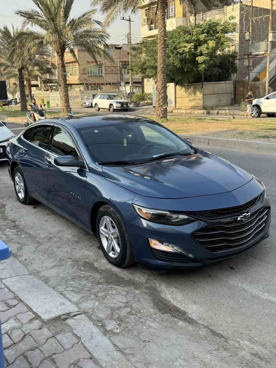 سلام عليكم 
للبيع 
شوفرليت ماليبو LT
موديل 2024
رقم بغداد 
ماشيه 37000KM
السعر 165$
السياره جديده بيه مجال بسيط 
مكان السياره بغداد 
للاتصال ***********
