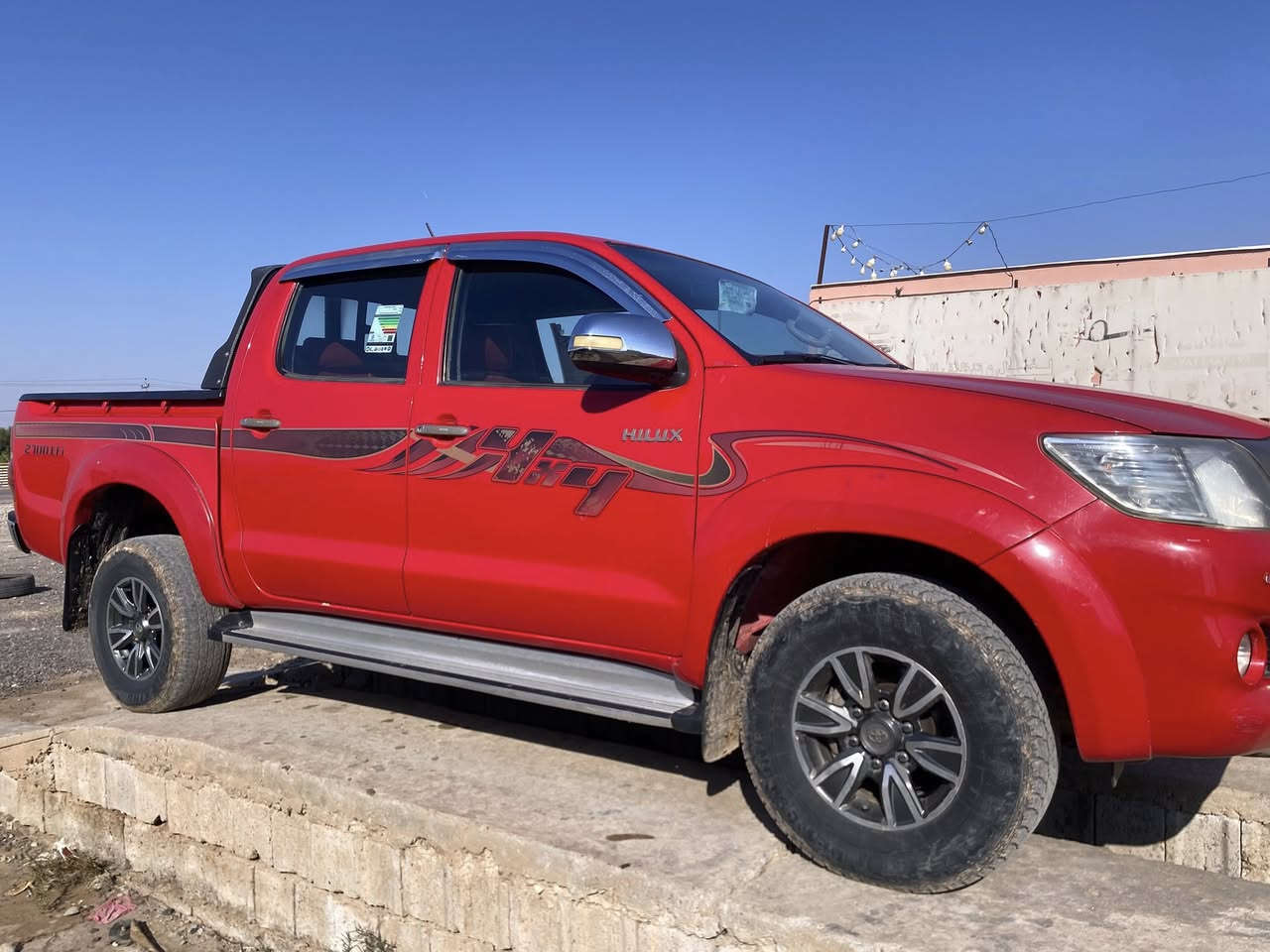 سلام عليكم هايلوكس موديل 2013مكفوله كفاله عامه كير عادي مكان ديالى خالص سعر قفل من اخير 185قفل تحويل مباشر ***********
