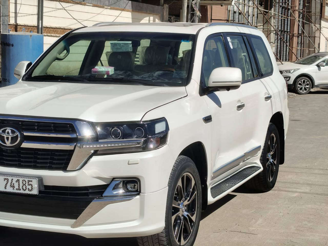 ‏‎سلام عليكم 💛
لاندكروز 🔥 2014 💣 بريم 🚀 GXR

محدثه  ٢١ صبغ لغرض التحديث حزام 

السياره احله من الصور بالحقيقه 

فول مواصفات 1/1 💯 :

1- فتحة 🕳️

2- بصمة 🔐

3- محرك وكير كفالة 

4- حساس خلفي وامامي 🎶🔊

5- ثلاجة 🥶

6- 2 كراسي كهرباء ⚡

7- تشغيل عن بعد 💥

8- شاشات عرض 💻

10- 8  ايرباك 

11-دفع رباعي 🎮

حجم المحرك: 4000 ✅ 

معروفة موصفات البريم فول 

جديدة بمعنى الكلمه شرط تراي زيرو  تخم تاير حدادية تبريد جاهزة من كلشي مابيها اي نقص وبالعافية ع تكون من نصيبه

بأسمي شخصياً  تحويل مباشر  

🟩 السعر المطلوب ( 36٫000 $)💸وبيها مجال 🔐                          
السيارة ماشيه 241  حقيقي
 لاستفسار الاتصال ع الرقم

(***********) 

تحياتي لجميع 🌹 🌸 🙏🏻
