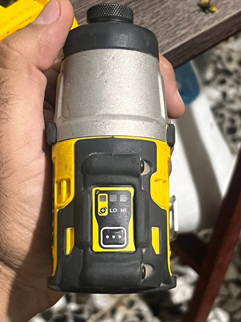 السلام عليكم  كل القطع مستخدمة اصلية وكالة مع وصل الشراء استخدام منزلي من ماركة DEWALT 

امباكت 12 فولت بروشلس موديل DCF801

ثقب همر 12 فولت فتح شد بروشلس موديل DCHO72

بطارية 12 فولت 3 A
بطارية 12 فولت 5 A 
شاحنة من 12 فولت الى 20 فولت موديل DCB107
سيت لبة دي ولت اصلي 

قيم واخلي سعرك


**إذا كنت صاحب هذا الإعلان وتريد حذفه لأي سبب، رجاءا أرسل رسالة إلى الدعم الفني**