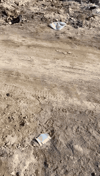 قطعت ارض في منطقت حي الكوفه خلف مشروع اول فرع مساحه 100متر واجيه5 نزال20 الشراي  يتصل***********
