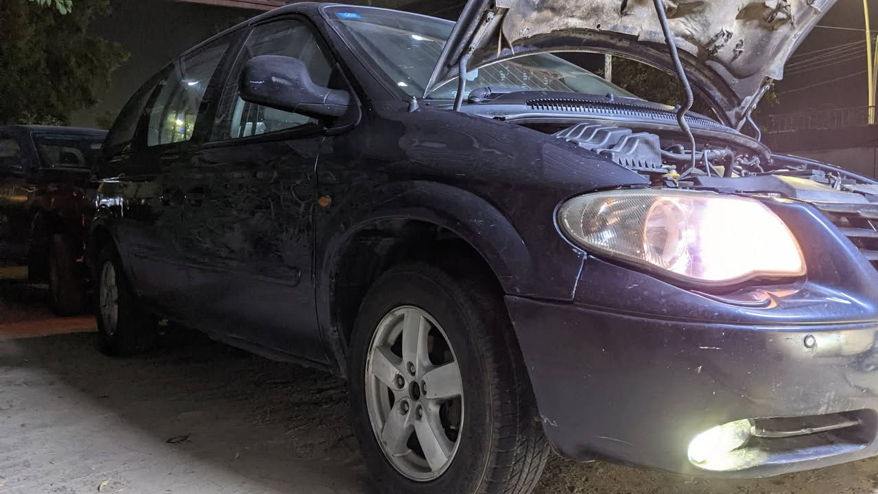 دوج كلسلر 2007 مكينه 3300                            ضرر السياره ضربه خشم الجاملغ الايمن  وصابغين البجم كله  شاصي لغد تكم  كفاله القماره بيه جراد   مواصفات تبريد 3قطع.      ابواب كهرباء      كشن سايق كهرباء        شاشه كامره.   نواقص السياره مشط استيرن.    وصدر ودبلات.  تراي وين ميعجبك    السعر.   70 وبيه مجال.    ***********
