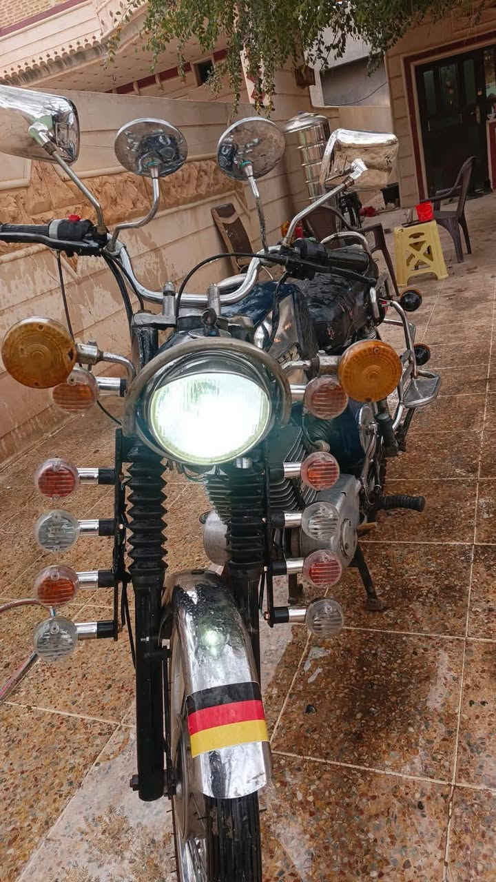 السلام عليكم اصدقاء
مراوس او بيع 750 ديالى شهربان 
دراجة 81بدون دبلات امامي خلفي طسة مابيها ابد 
ويالة تايرات بالشرط
لحيم بس صفحة جوة الكشن
وسايزها امانة من اخذتها كالي لو 4لو5
كهربائيات كلها شغالة


**إذا كنت صاحب هذا الإعلان وتريد حذفه لأي سبب، رجاءا أرسل رسالة إلى الدعم الفني**