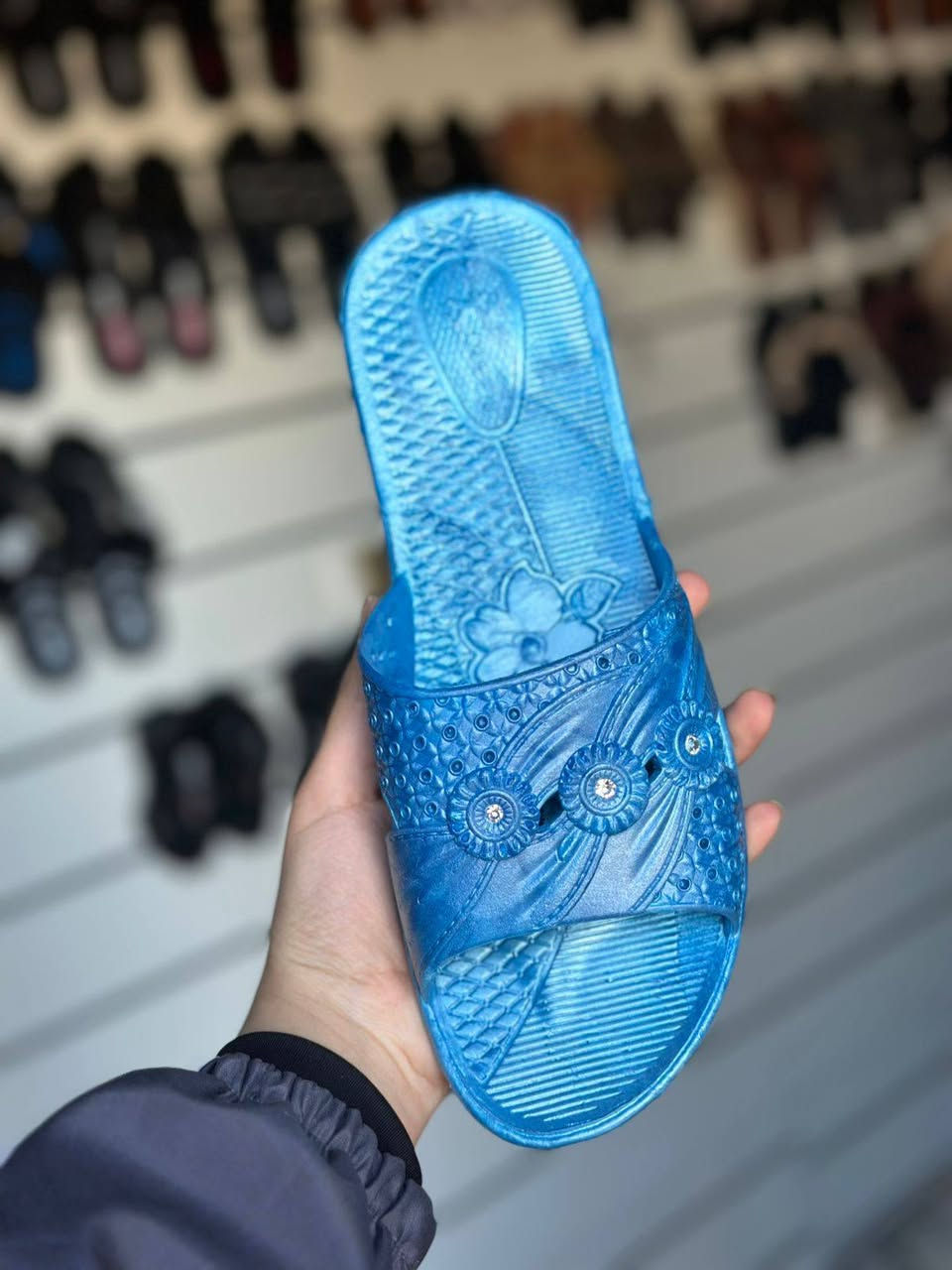 معطر نسائي خشن
القياسات ٣٨-٤٢ 
التعبئة ٢٤ زوج
السعر الكارتون ٢٦ الف
📦 توصيل متوفر لكل المحافظات
📲 للطلب راسلونا خاص والتفاصيل عبر الواتساب 
‏تابع قناة احذية الفهد في واتساب: https://whatsapp.com/channel/0029Vb7Ow4FKmCPOYhV2Kq0j


**إذا كنت صاحب هذا الإعلان وتريد حذفه لأي سبب، رجاءا أرسل رسالة إلى الدعم الفني**