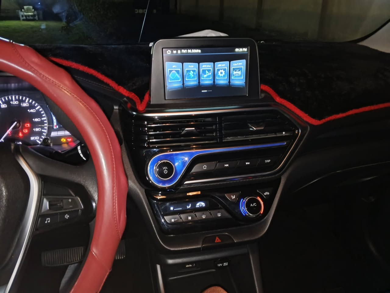 السلام عليكم شانجان L7
اقراء المنشور زين رحمه الوالديكم 
موديل 2025 حرة شركة البخيت بعدها بالظمان 
الكيلو متر واضح بالصورة بيها ظربه مكان الظربه واضح بالفيديو دعامية وبنيد مال شركه بيها ظربه بسيطه بالصندوك جوه الرقم طاك ايرباك واضح بالصوره مكان السياره بغداد قظاء المدائن سلمان باك سعر السيارة 87 ورقه$ وبيها مجال بسيط تعال شوف السيارة وتشلع عيوني 
رقم التلفون 📱***********
***********📱
