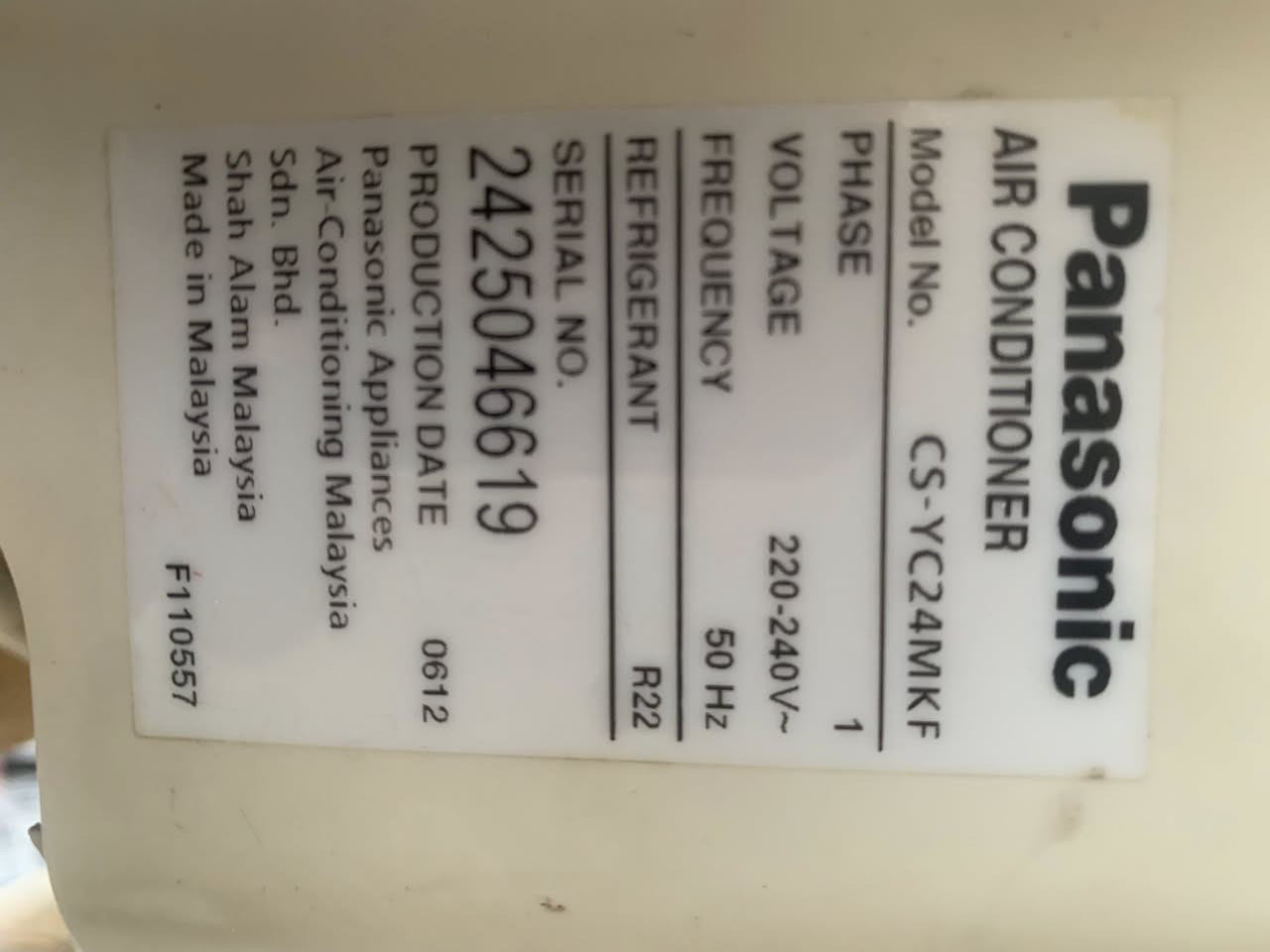 السلام عليكم سبلت نوع بناسونيك ماليزي للبيع جهاز بدون تدفه فقط تبريد غاز 22 مقفول تبريده اذ مو ثلج اسال عليه جهاز شغال وعلى الفحص سعره 300 وبي مجال شي قليل ماطور ماته لبلادي مكاني بغداد لكريعات *********** ملاحضه بدون بواري الجهاز فقط داخليه وخارجيه وريمونت وتعلاكه الجهاز طنين حقيقي مو كلاوات مثل باقي السبالت مكتوب شكل وماطوره شكل
