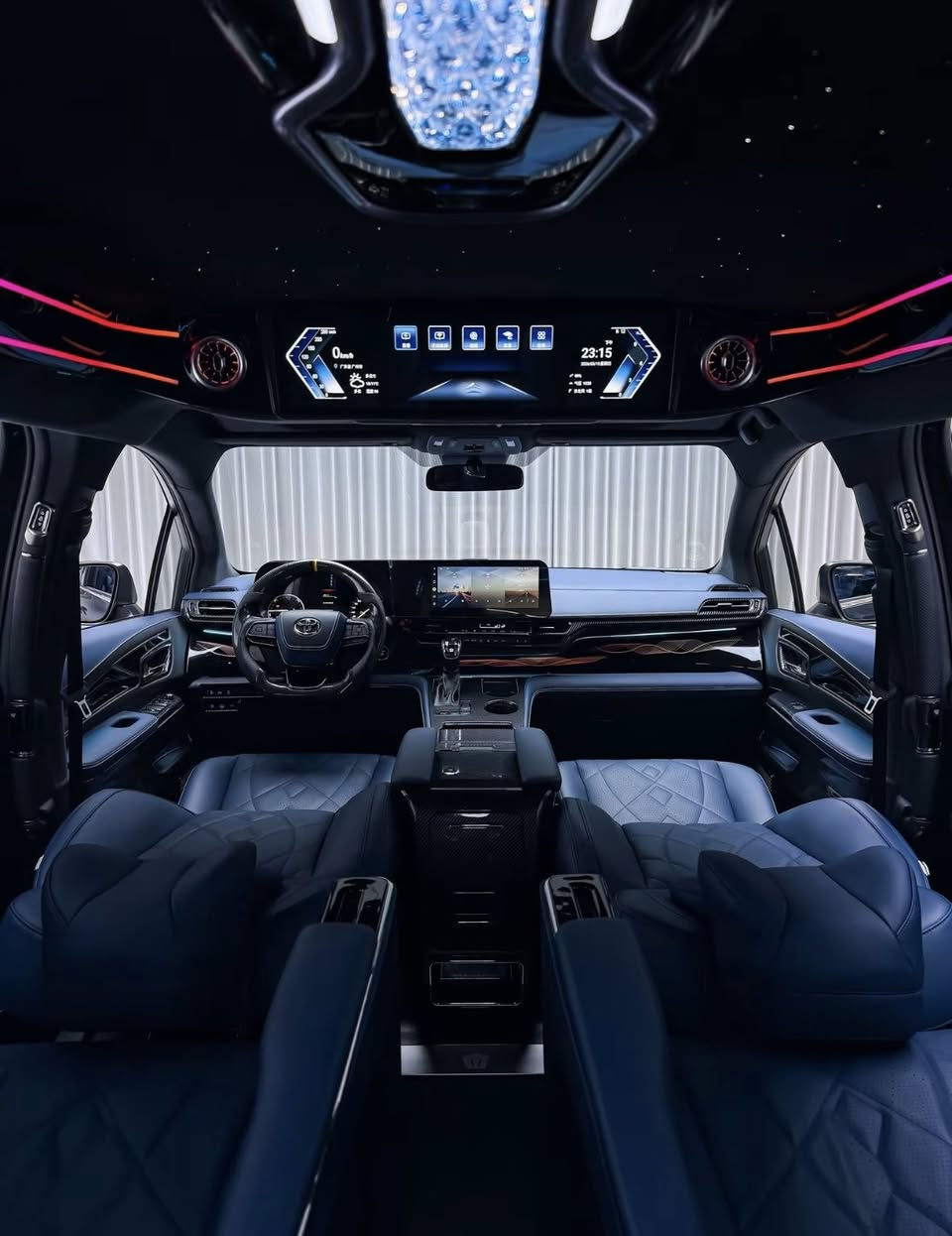 Toyota Sienna , ocean overlord whale shark aerodynamic black warrior style, matched with deep sea blue interior and whale shark embroidery, bid farewell to monotonous beige interior.
Complete vehicle export & Parts shipment.


**إذا كنت صاحب هذا الإعلان وتريد حذفه لأي سبب، رجاءا أرسل رسالة إلى الدعم الفني**