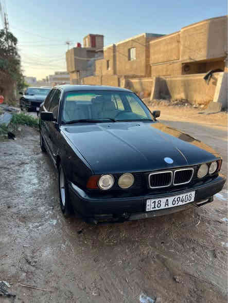 سلام عليكم 
بي ام 525 اصل موديل 1992
مكينه مسكر عدل كير اوتو جدد لاتبخير ولاتنقيص
رقم بابل دولي باسمي هزه جديده 
حداديه نضيفه 
كاردن من الطول للطول جديد 
دسكات وعنبار وبريش جديد مال بريك
منضومه تبريد كلهه جديده ثلج ❄️ 
منضومه زنون عالي 
كهربائيات كلهه شغاله 
السياره شلعتهه تشك الكاع وترايك شرط 200
السعر 48 وبيهه مجال 
مكاني حله حي العسكري *********** حلة
