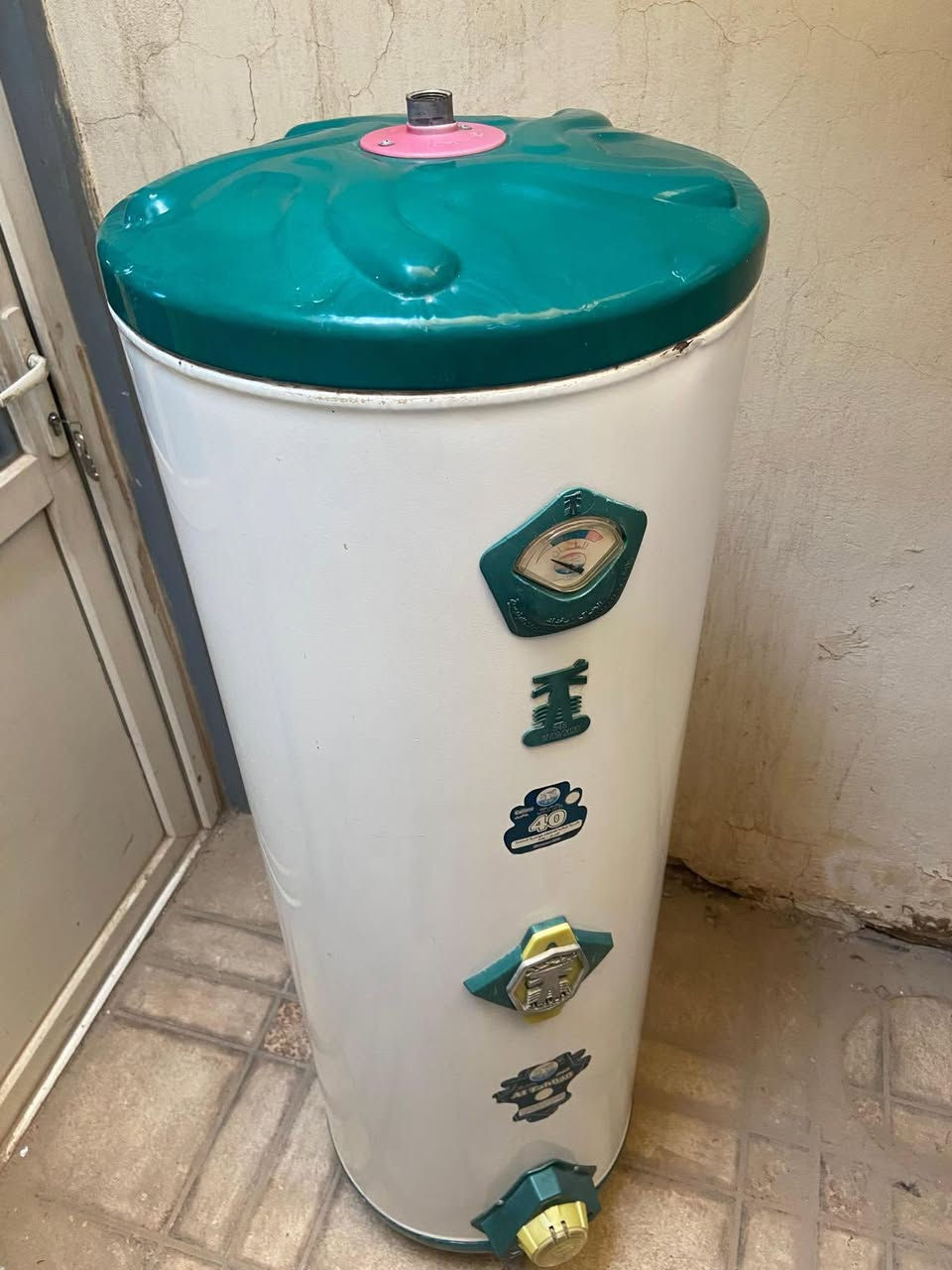 السلام عليكم؛
من بعد اذن اصحاب الگروب المحترمون ؛
اعرض للبيع گيزر الطحان، مستعمل لسنتين اواكثر بقليل!! 
الگيزر يحتاج لحيم ( زرف صغير بالبويلر ) بسبب الضغط والماء الساخن عدا ذلك الگيزر بحالة جيده ( الهيتر، الثرموستات، گيج الحراره)
الگيزر  160 لتر…
مكان الگيزر : حلة / حي الحسين
السعر :   ( ٤٥ الف دينار )  وبيه مجال
☎️ ***********
