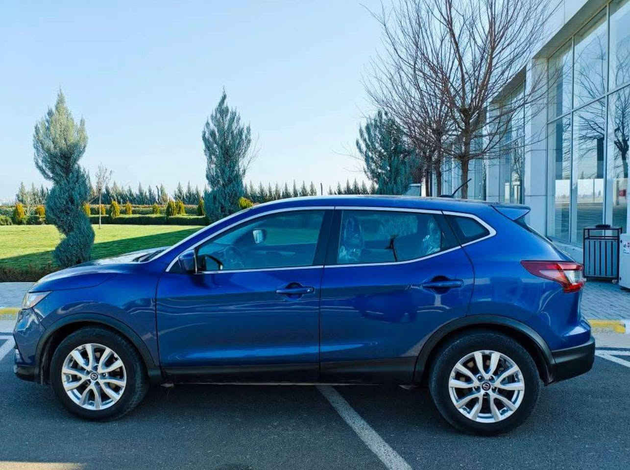 نیسان ڕۆگ ٢٠٢١ 
شاشەی ٧ ئینج 
کونتڕۆڵ کردنی سەر سوکان.
دژە خلیسک 
کامێرا 
حاسە 
تەحدید سرعە 
٧٩ هەزار ڕۆشتووە 
گێڕ و مەکینەی بە شەرت بێ کێشە و کرانەوە 
١٣٥ وەرەقە و معامەلەی تیایە 
*********** السليمانية, العراق
