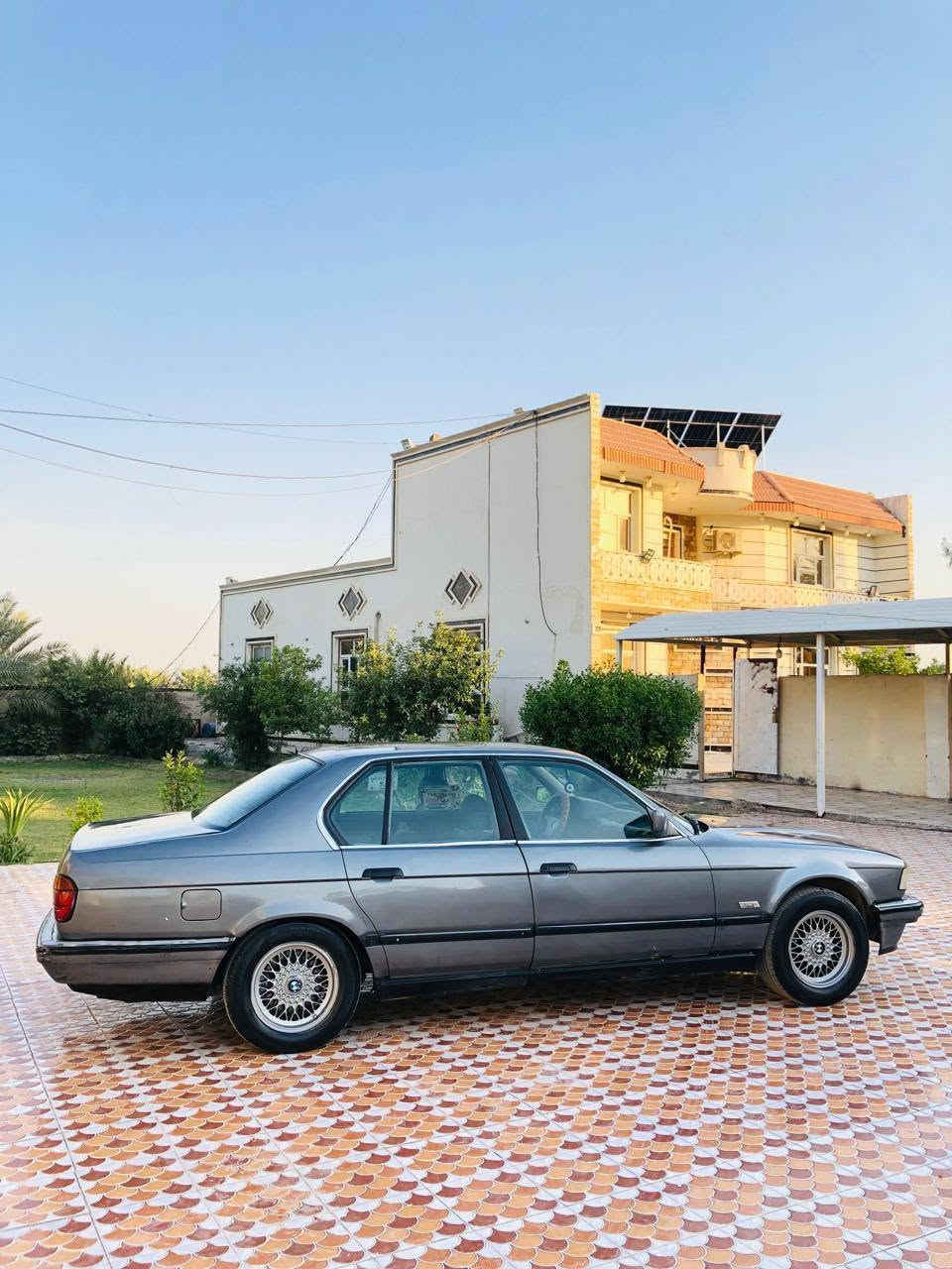 سلام عليكم سيارة BMWكير محرك كفالة حجم 735اصل السيارة موديل 91رقم انبار إنكليزي سنوية ل28تحويل مباشر محرك 3او نص مفتوح حداديه ورء او كدام خير من الله تخم تاير نظيف مصبوغه عام جماليه ابدون ضربه السيارة كهربائية كله شغالة اشاير عالي ناصي سيارة جاهزه مال جناي السعر42بيه مجال مكاني بابل محاويل قريت البعلوان ‭
‭٠٧٧١ ٩٤٦ ٥٢٦٨
