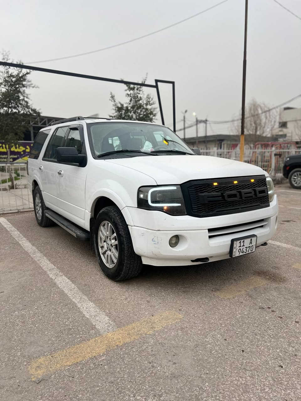 سلام عليكم. فورد اكسبدشن  2011 كفاله من ضربه وصبغ 
8v5400
رقم بغداد دولي 
داخل جلد كشن الخلفي منفصل vip
تبريد مركزي 3 قطع 
لايت منضومه زنون 
كهربائيات كلهه شغاله مابيهه نقص 
مكان السياره النجف 
***********
السعر145
