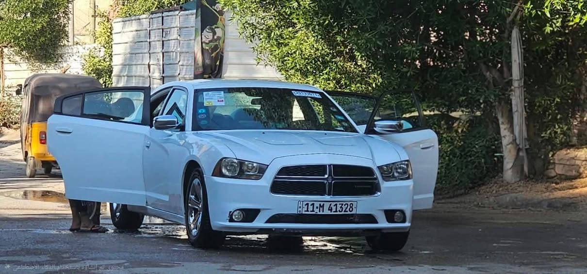 السلام عليكم للبيع ..  جارجر 2014 السعر (155)بصمه تشغيل بصمه بيبان رقم بغداد انكليزي بسمي تحويل ثاني يوم جاهزه من كلشي كير عصة محرك3600 خير من الله تخم تاير ..حداديه خلفي امامي جديد الاستفسار على الرقم ***********
