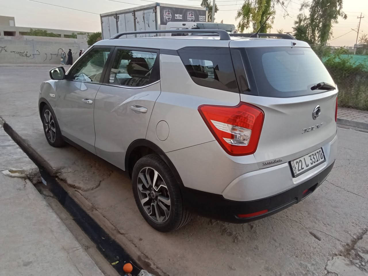 سلام عليكم للبيع سنك يونك موديل 17بدون صبغ گير محرك محور كامري 2200 اربعه سلندر گير أوتو سنوي جديد بسمي عنوان كركوك حي عسكري سعر 90 مامتوجد على فيس للاستفسار اتصل على رقم ***********
