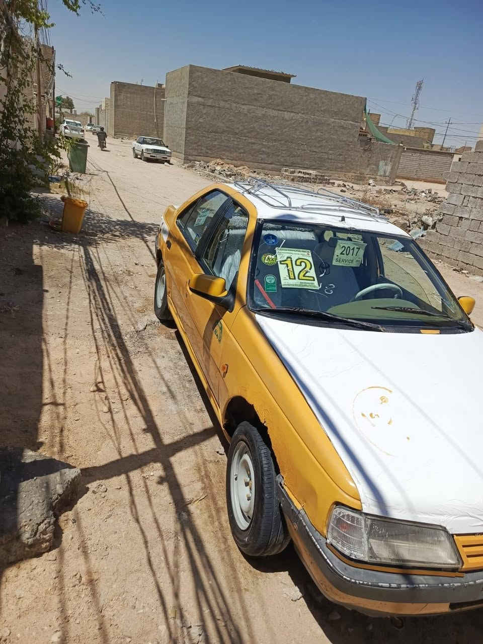 مكلف بلنشر سلام عليكم بيجو 405 مكفوله السياره كلشي ماعايز كير ومكينه وحداديه جديده مابيه شي ملسق وسنويه كامل راعيه موجود بس ماندله السعر 14 وبيه مجال عنوانه النجف رقم ***********
