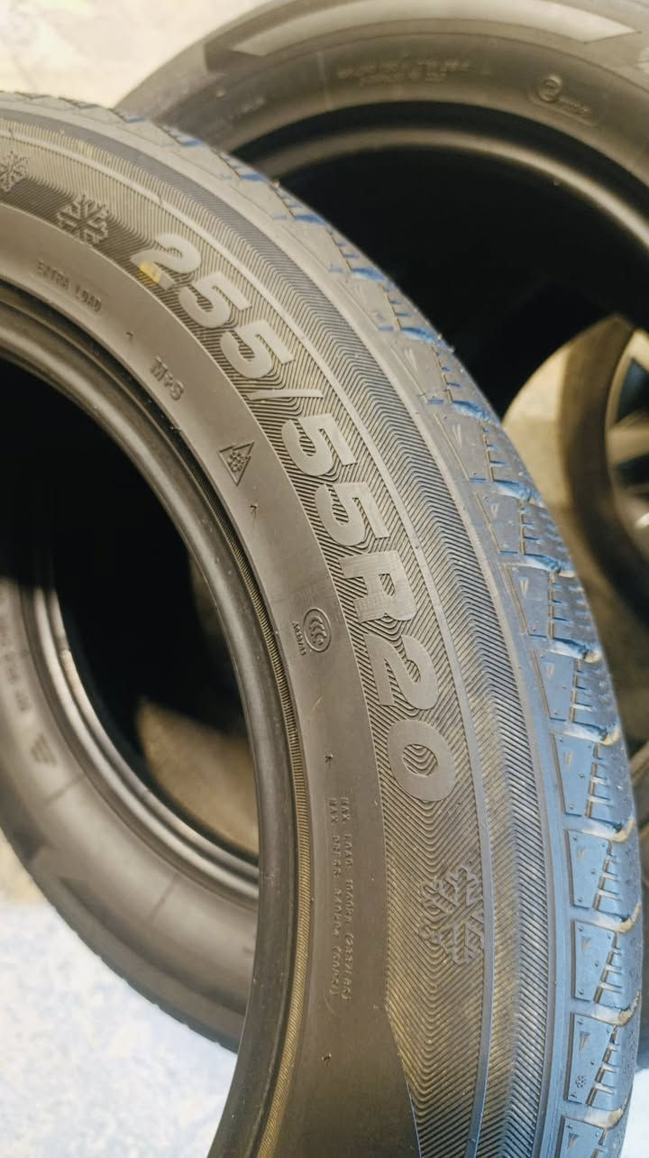 تايرات مستعمل جيب   موديل 22 23 حجم 255/55/20 واحد 285/50/20 عدد/2  سعر الواحد 25 الف عنوان جزيرة السياحية بغداد رقم الهاتف ***********

