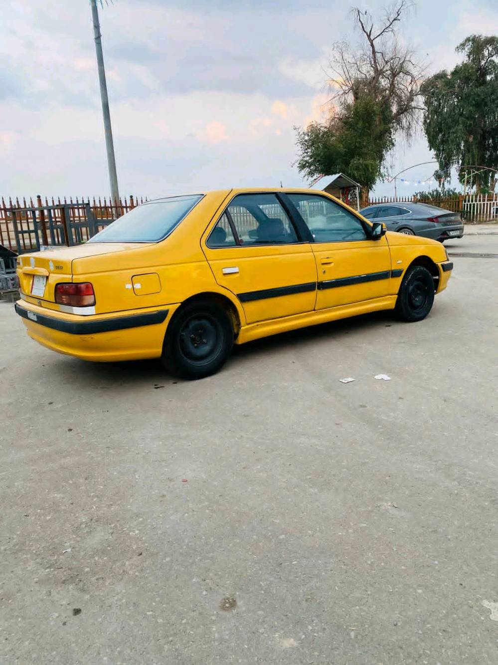 سلام عليكم بيجوبارص موديل15 لا ضربه وتبديل ولاصبق  مكينه وكيرمكفولات حداديه تخم تاير كهربايات سيارة جاهزة من كلشي  ومصفرة هيه وعرامات محددة لا 28 العنوان البصره قرنه وشراي  يتصل سعر32 وبيهه مجال *********** الثير بي واتس اب
*********** هاذ أسيه شغال
