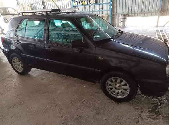 السلام عليكم
السيارة للبيع كولف موديل ١٩٩٣ 
كهربائيات كلها شغالة تبريد شغال ثلج مراوح شادلها مال ٦ سلندر انسى شي اسمه حماوه مكينتها ٢٠٠٠
السيارة صارف عليها هواي الله يشهد
السيارة بلاديه وكلشي بيها شغال 
ترايك وين ما تريد السيارة تجي وشوفها بيها نواقص كلش بسيطه 
السعر ٤٥ وبيها مجال بسيط حك الجية التفاصيل اتصل وعيوني الك 
***********
