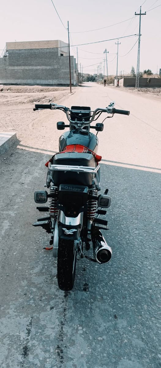 سلام عليكم تايكر (2022) محدثه (2024)اوراق سكنر دراجة كل كهربائيات شغالة دراجة نضيفة 80% محركة نشط شاصية مكفول عن العواج ولحيم.   سعررر {450} وبيه مجال مكاني بلقاسم 
اتصل ***********
