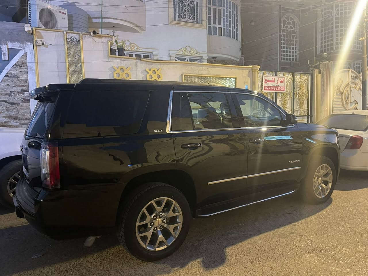 يُــوكن YUKON SLT خليجي
• مديل ــ (2019 SLT فول مواصفات )

• رقم بصره انكليزي 

المواصفـــات:

•تشغيل عن بعد

•نظام الدفع: دفع رباعي (4WD) 

• مقاعد جلد

• ذاكرة للمقاعد +وتدفئة وتبريد 

• شاشة + بلوتوث + USB

• مكيف ثلاثي

• فتحة سقف 

• كاميرا خلفية + حساسات أمامية وخلفية

• نظام النقطة العمياء

• تحذير مغادرة المسار

• نظام ثبات + ABS

• وسائد هوائية كاملة 

• الباب الخلفي كهربائي 

• جميع الكشنات كهربائية  

• ماشية:   149 الف 

• نظافــة السيارة. ممتازة 

+تـخم تـاير جــديد

• الســعر:  330$

السياره بيها بارد بالجاملغ الخلفي وربع الباب مكفوله من الصبغ والضربه 

اتصال / ***********
