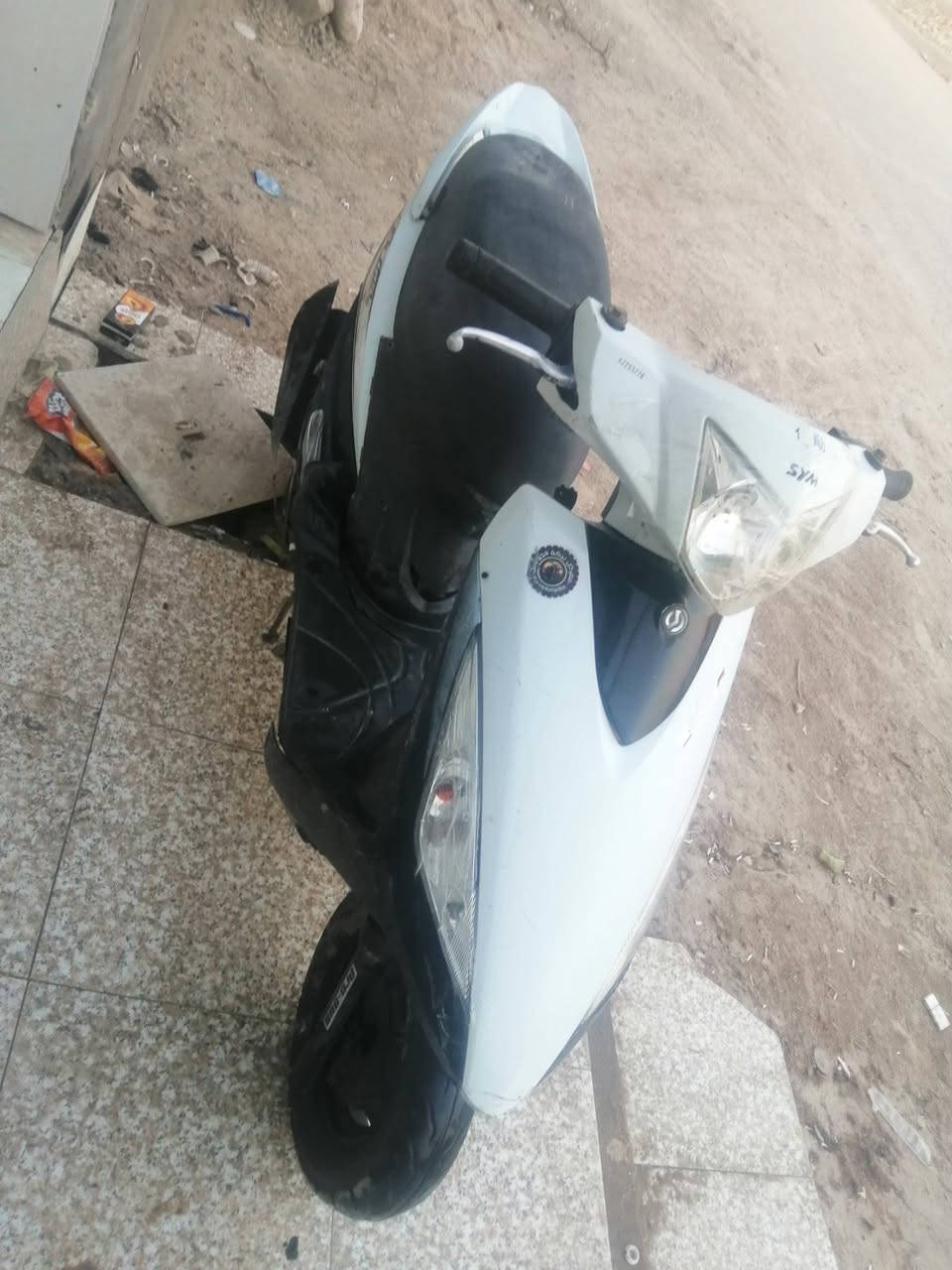 سيام ياباني نوزل شغاله سلف لايت بك لايت شلعه قويه وسريعه ب٢٥٠ وبيه مجال مكان فضليه ***********
