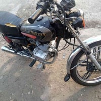 سلام  سعرها 400بي مجال 07723393631