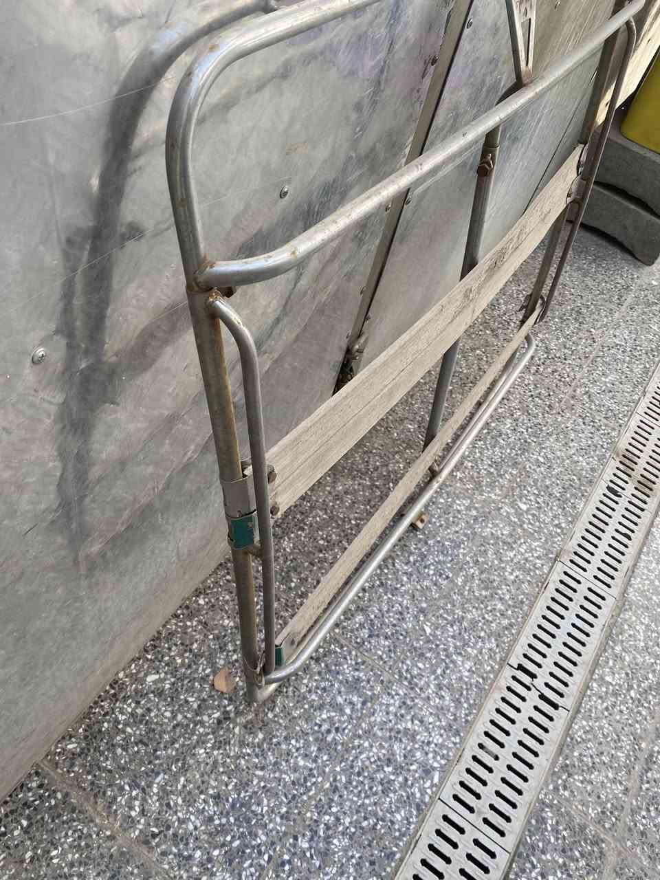 السلام عليكم 
سيبايه اصليه استيل ترهم تكتك ترهم سيارات ناصيه قيم بل يرضي الله وبل عافيه شوي ينرادلها غسل تطلع تلمع
عنوان العبيدي 
رقم ***********
