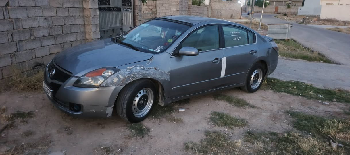 نيسان التيما ٢٠٠٩مصبوغة حزام اثر جراد رقم دولي هزه جديده  لغايه ٢٠٣١ مكان ديالى جلولاء  السعر ٦٥ وبي مجال /***********
